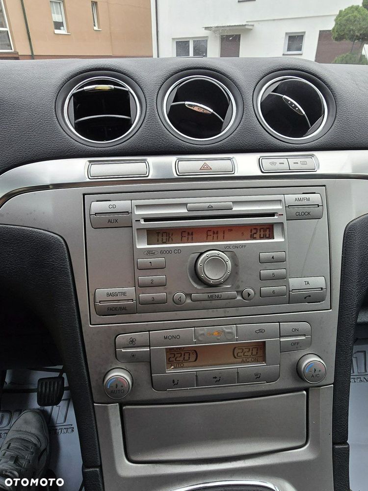 Ford S-Max - 22