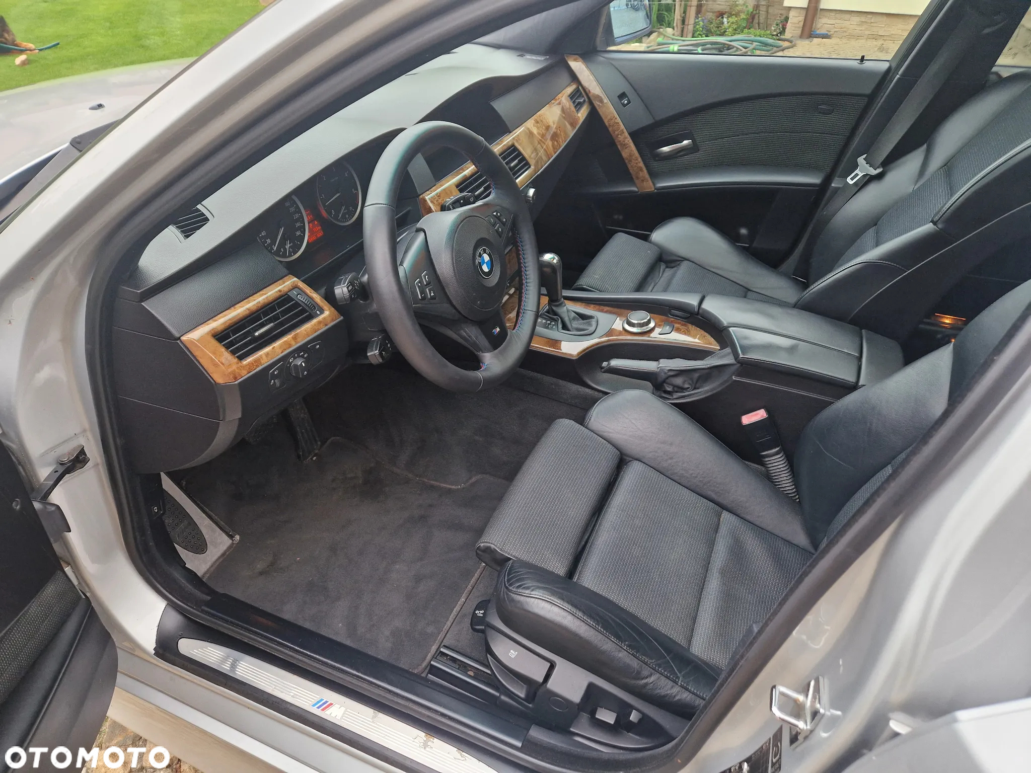 BMW Seria 5 530xd Touring - 14