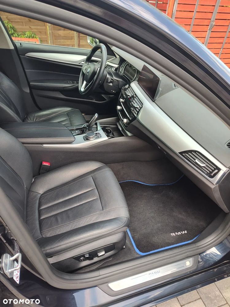 BMW Seria 5 520d xDrive M Sport Edition - 18