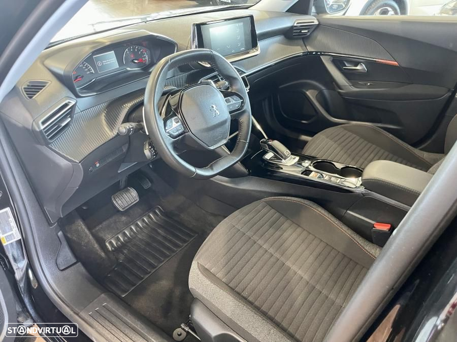 Peugeot 2008 1.2 PureTech Active Pack EAT8 - 8