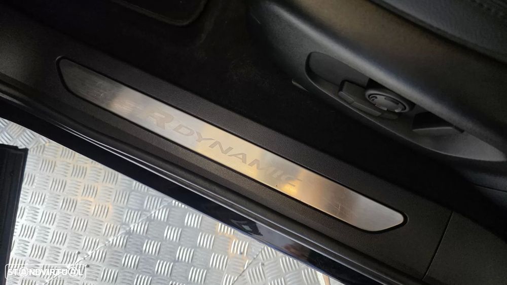 Land Rover Range Rover Evoque 2.0 D150 AWD R-Dynamic S Auto - 37