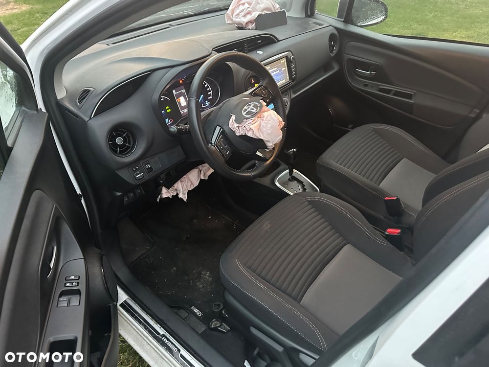 Toyota Yaris 1.5 VVT-i Team Deutschland - 19