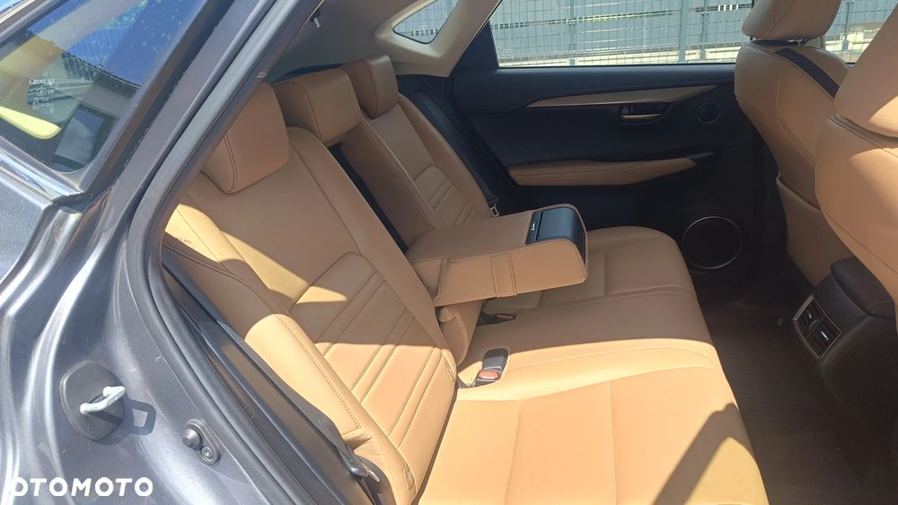 Lexus NX 300h Elegance AWD - 8