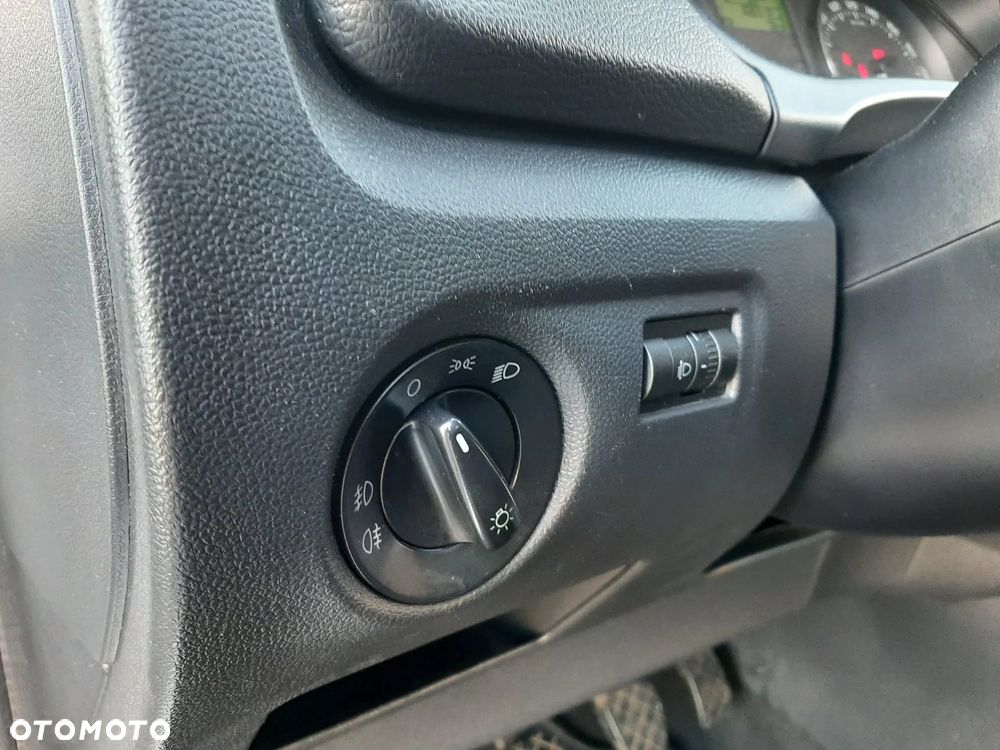 Skoda Roomster 1.2 TSI FAMILY - 18