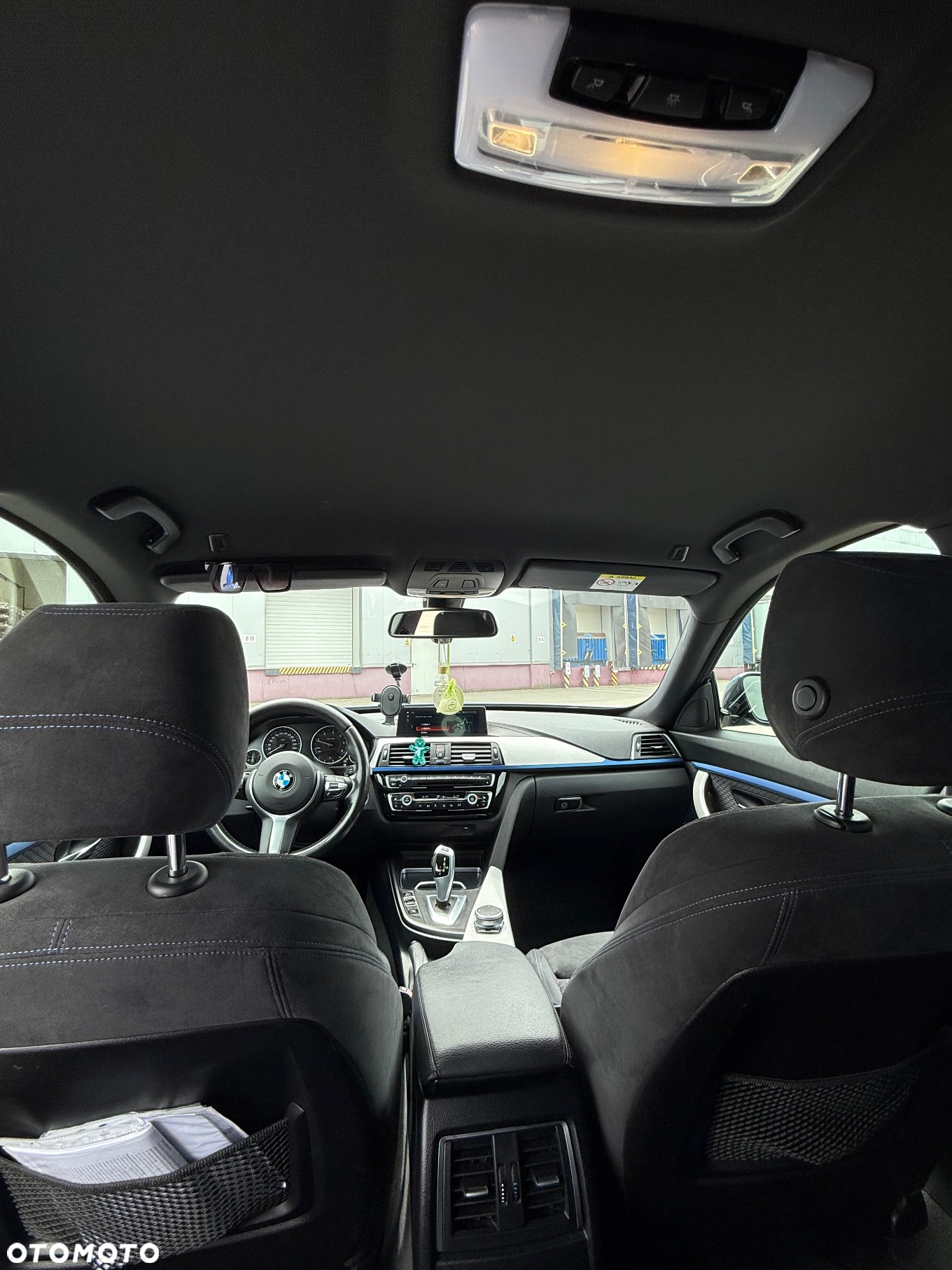 BMW Seria 3 320d M Sport - 9