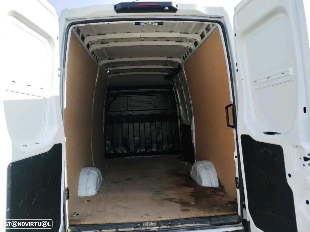Iveco Daily 2.3 12m3 c/IVA - 8