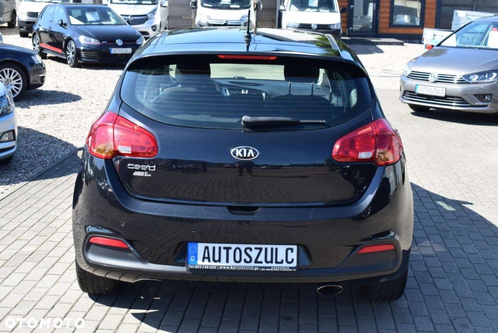 Kia Ceed - 9