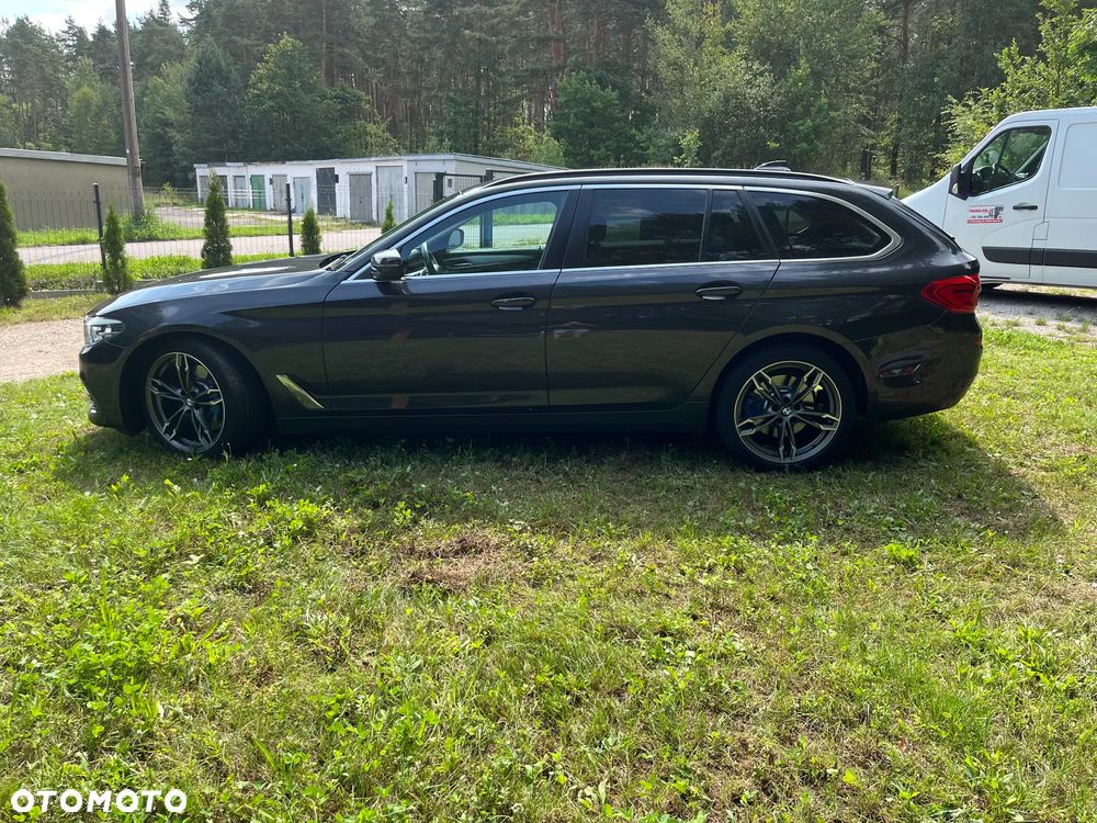 BMW Seria 5 530i Touring - 6