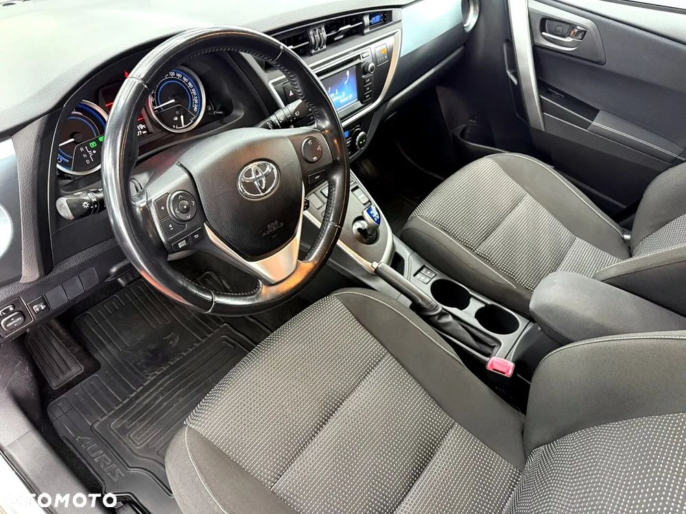Toyota Auris - 14