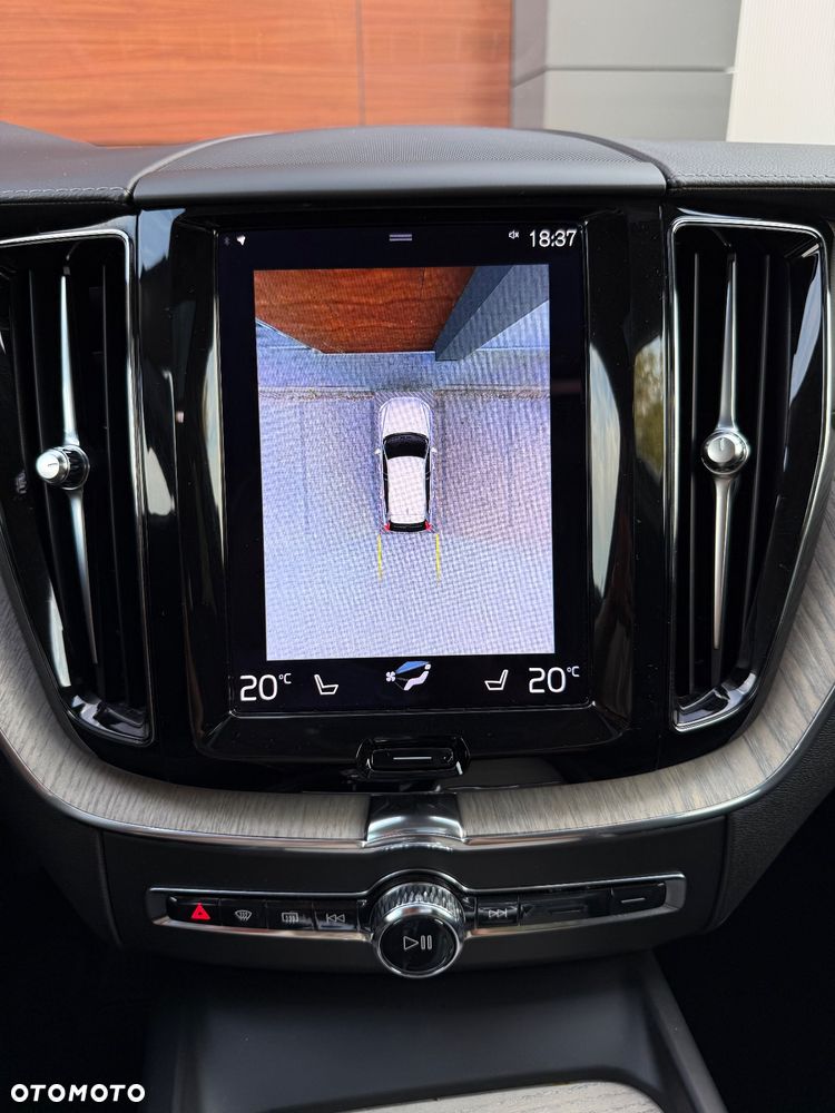 Volvo XC 60 T6 AWD Plug-In Hybrid Inscription - 27