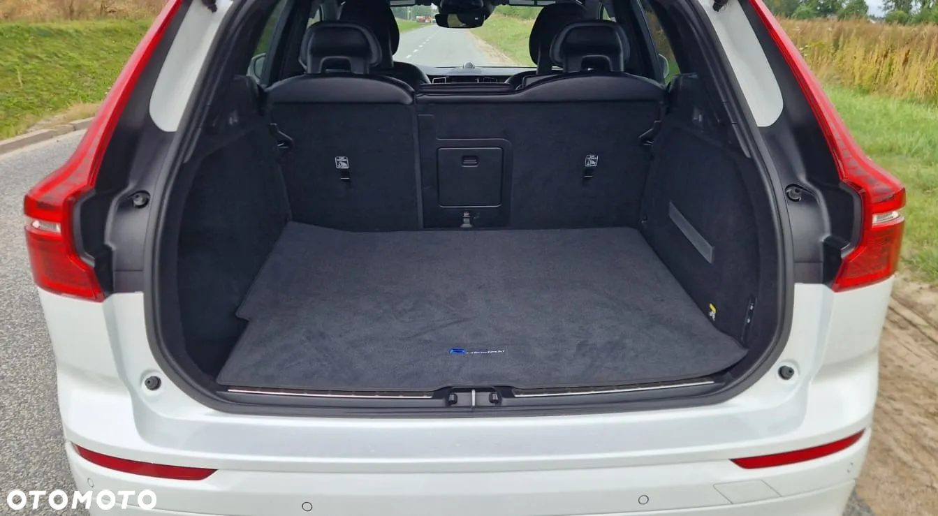 Volvo XC 60 T6 GPF AWD R-Design - 12