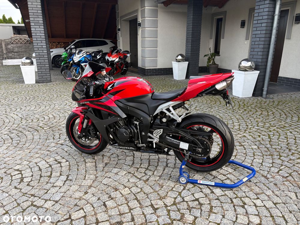 Honda CBR - 23