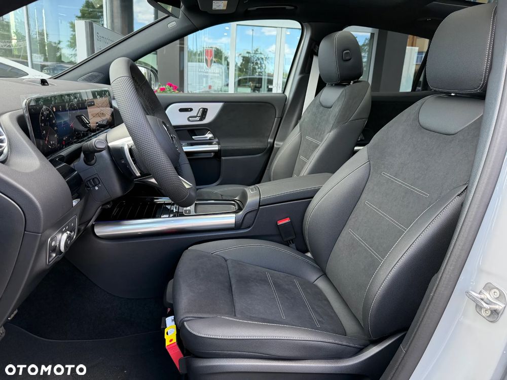 Mercedes-Benz GLA 220 mHEV 4-Matic AMG Line 8G-DCT - 15