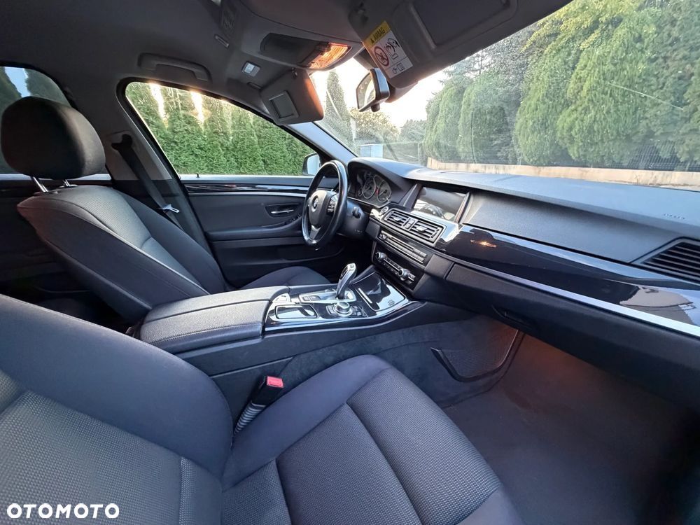 BMW Seria 5 520d - 7