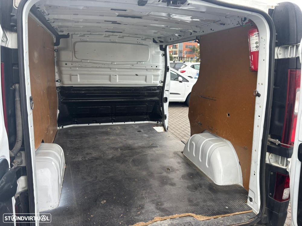 Renault Trafic 2.0 DCI IVA DEDUTIVEL A/C - 15