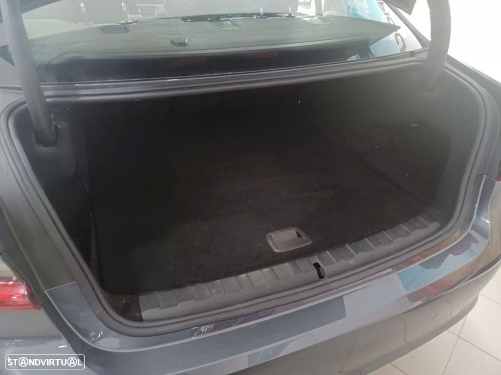 BMW 330 e Corporate Edition Auto - 33