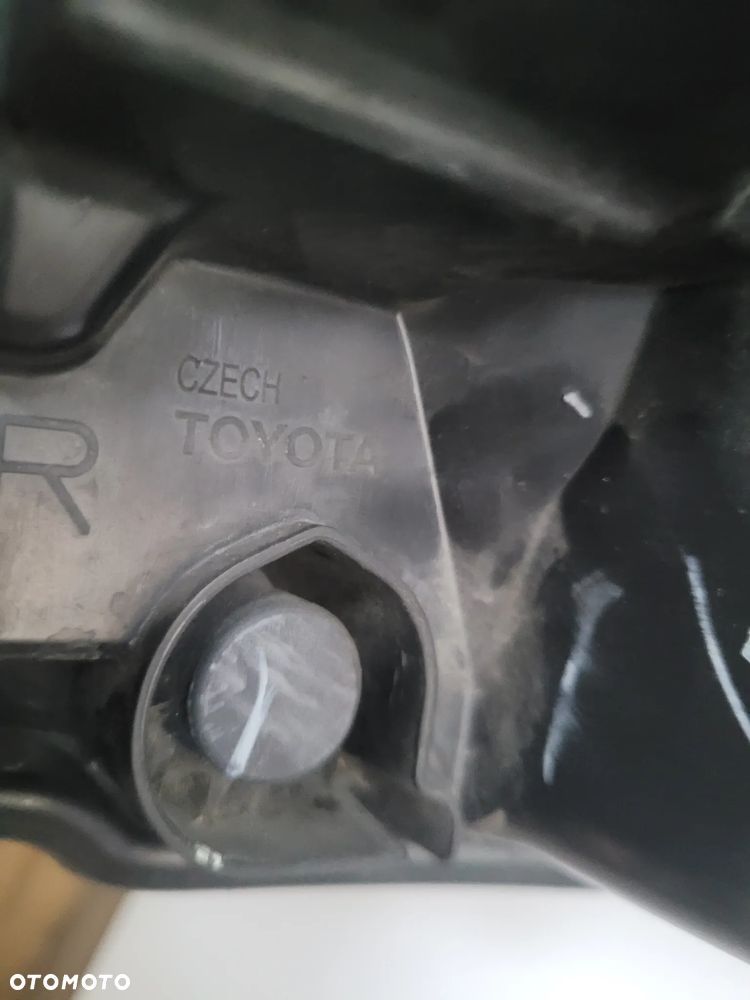 Toyota Yaris III lift lampa przód prawa soczewka - 8