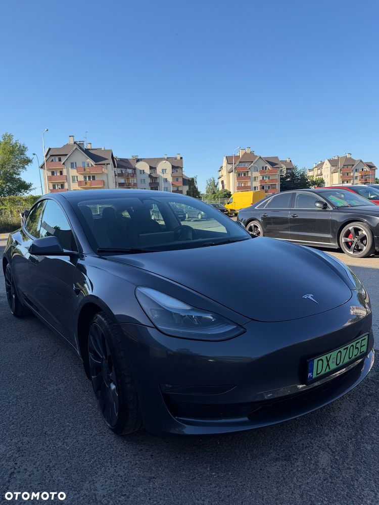 Tesla Model 3 Langstreckenbatterie Allradantrieb Dual Motor Performance - 2
