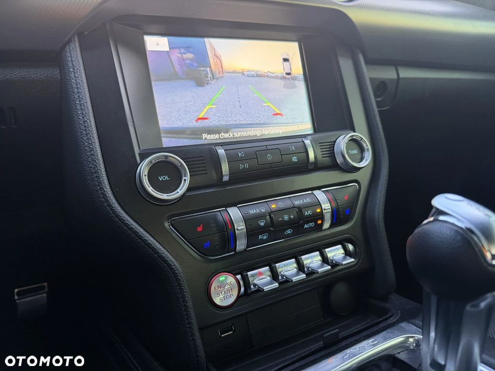 Ford Mustang - 10