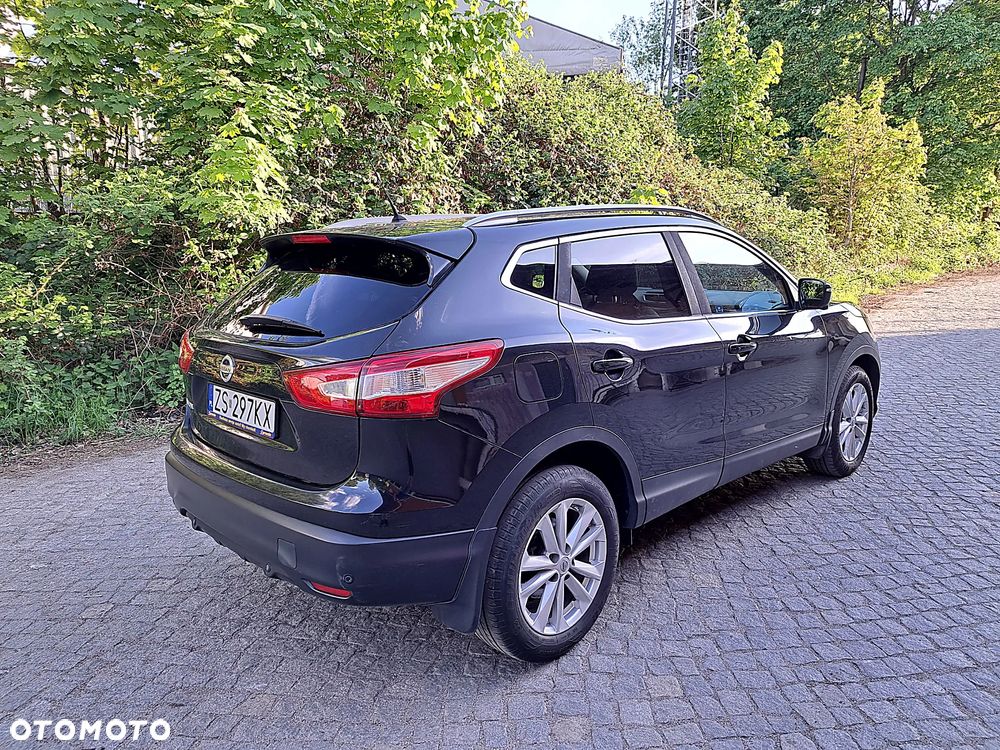 Nissan Qashqai 1.6 DCi Xtronic TEKNA - 6