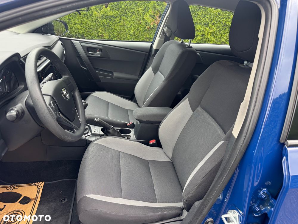 Toyota Auris 1.33 Dual-VVT-i Design Edition - 21