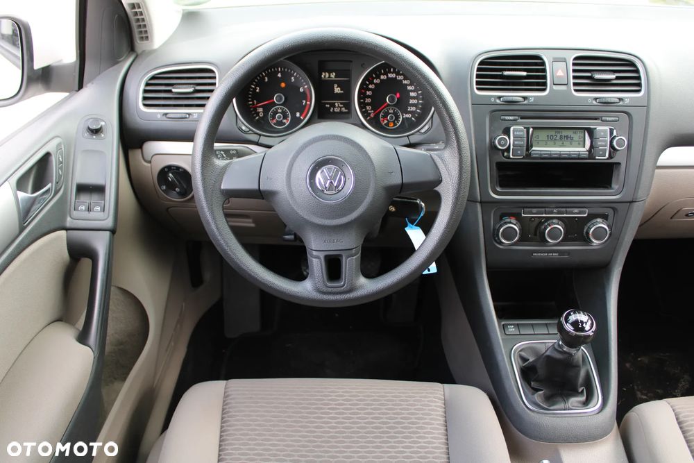 Volkswagen Golf - 14
