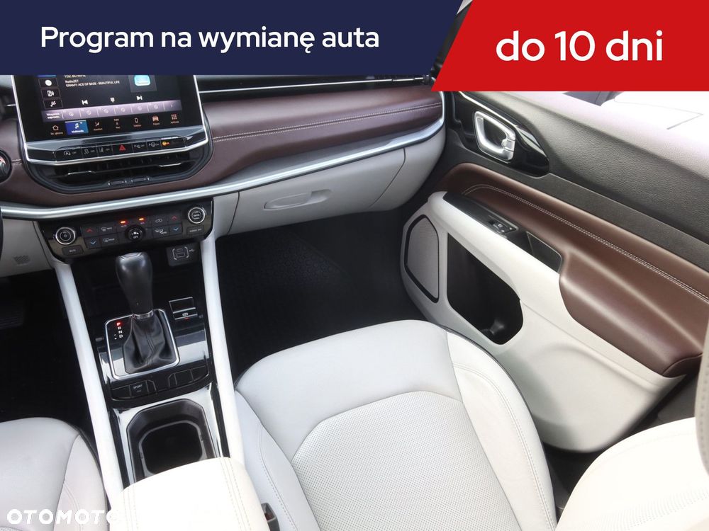 Jeep Compass - 10