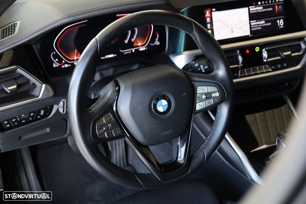 BMW 320 d Ultimate Auto - 6