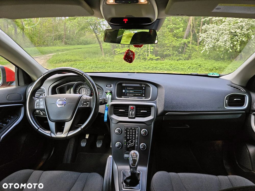 Volvo V40 T3 Momentum - 15