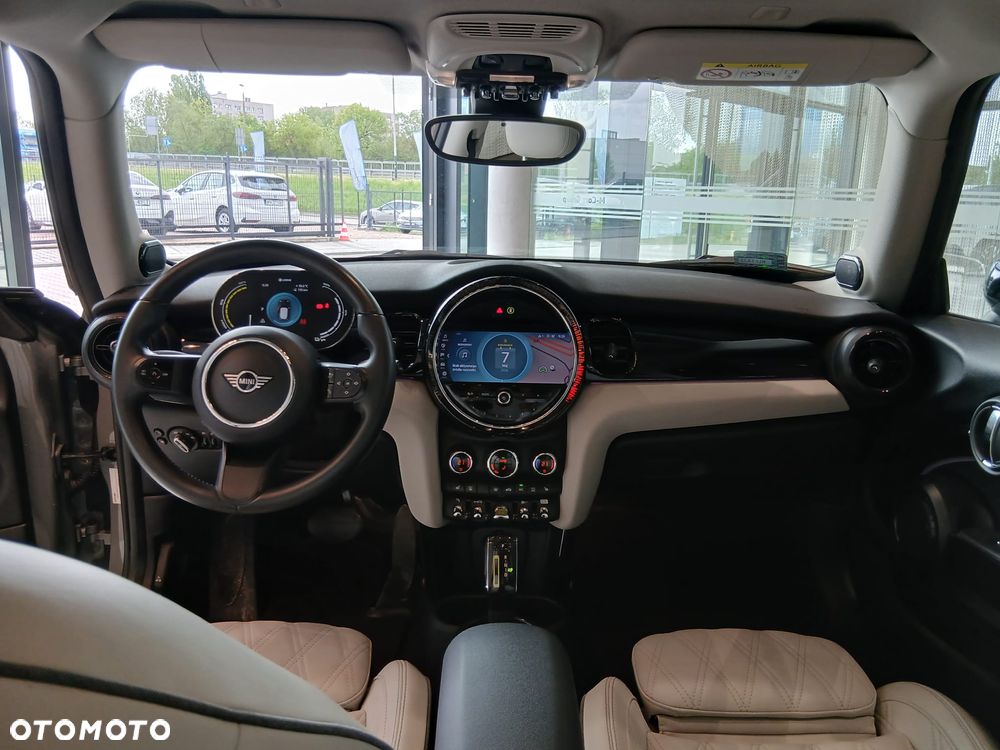 MINI Cooper SE Electric Trim - 14