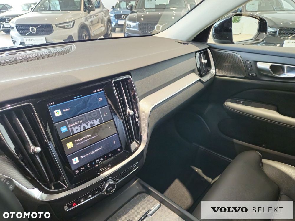 Volvo V60 Cross Country - 26
