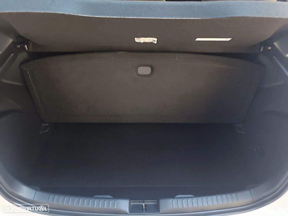 Toyota Yaris 1.5 HDF Comfort - 37