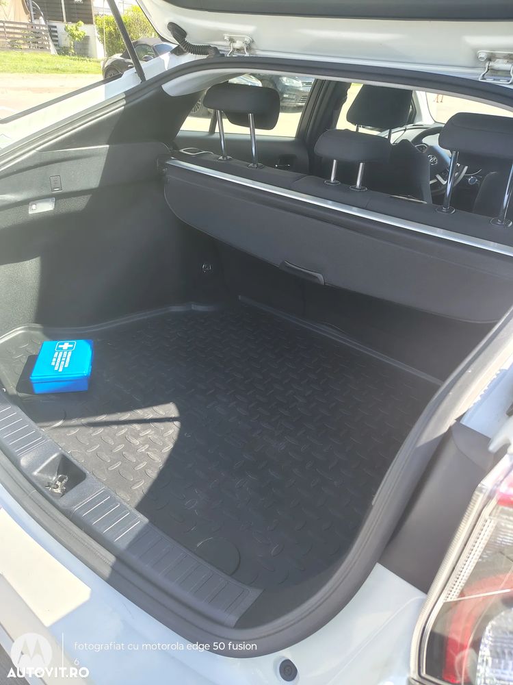 Toyota Prius 1.8 Dual VVT-i Luna - 10