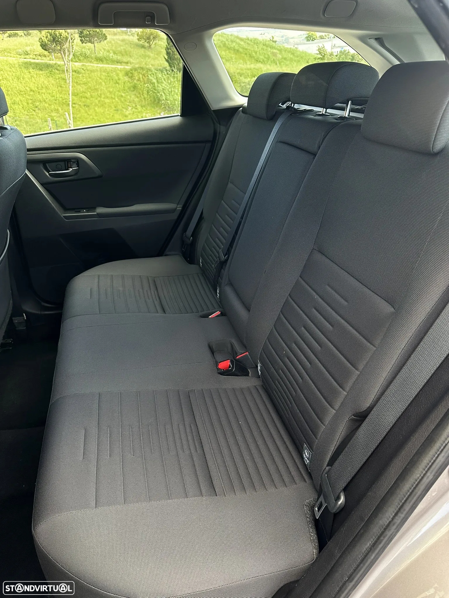 Toyota Auris Touring Sports 1.6 D-4D Comfort +P.Sport+Navi - 8