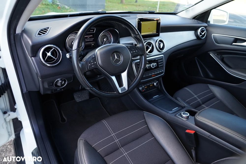 Mercedes-Benz GLA 200 (CDI) d 4Matic 7G-DCT Urban - 12