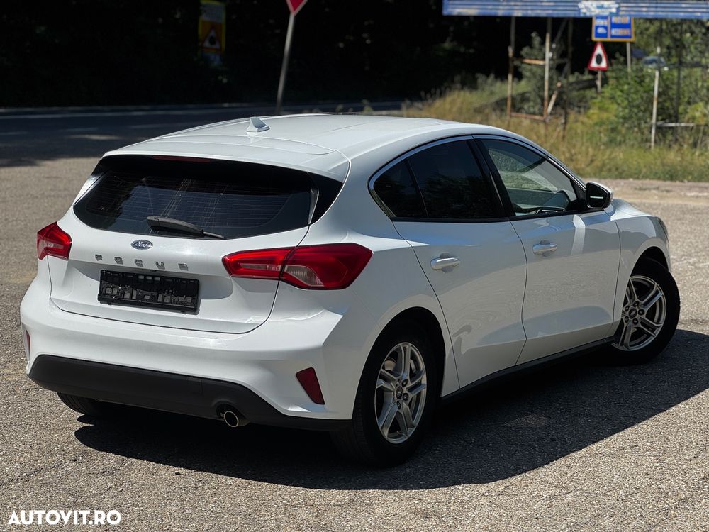 Ford Focus 1.0 EcoBoost Active Business - 11