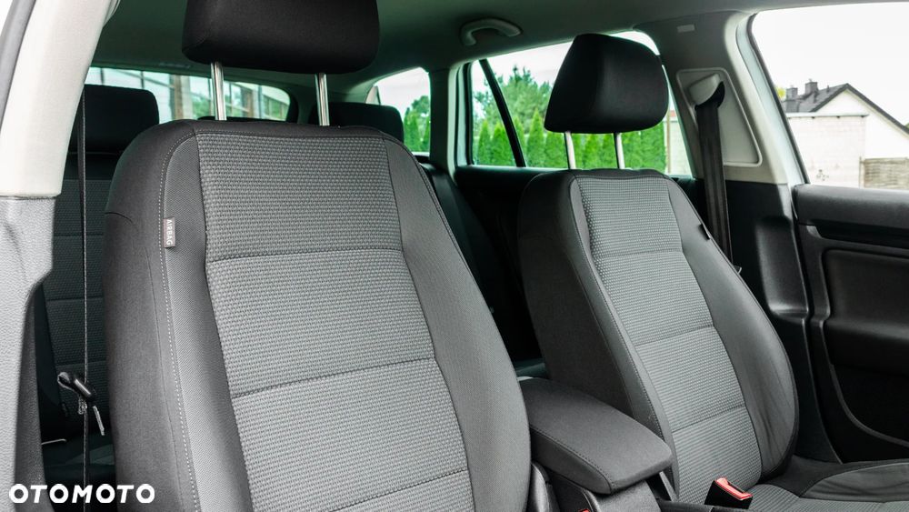 Volkswagen Golf VI 1.6 TDI Comfortline - 26