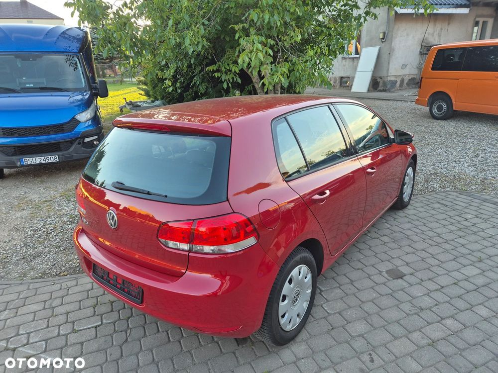 Volkswagen Golf - 8