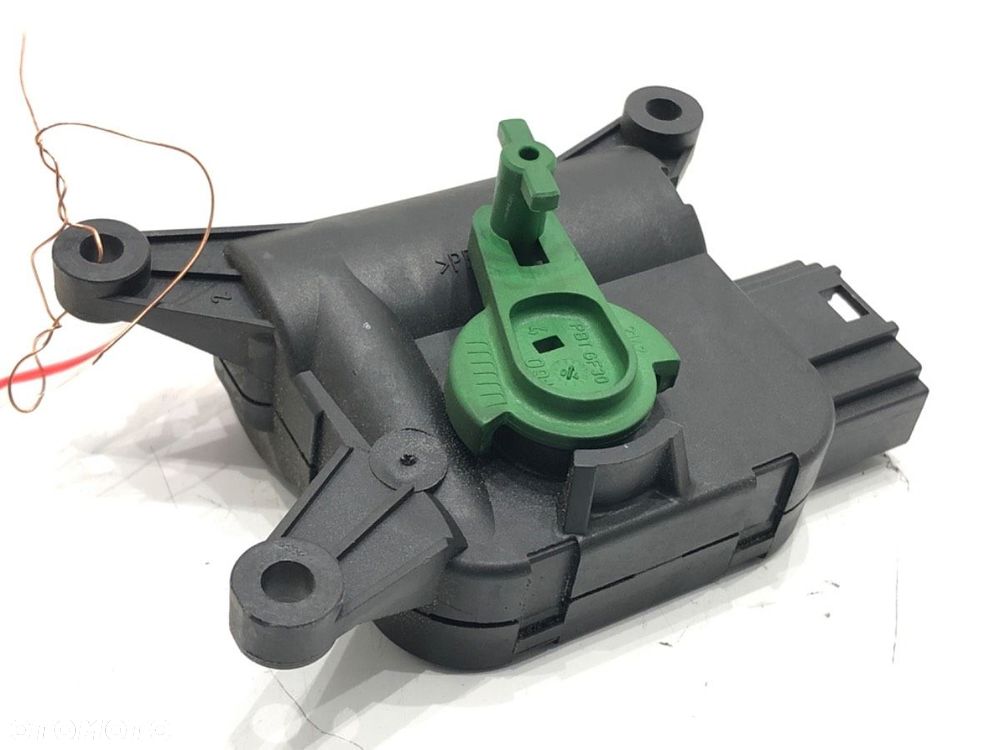 SILNIK NAGRZEWNICY - 45.00 PLN - AUDI A4 B7 Avant (8ED) 2004 - 2008 2.0 TDI 103 kW [140 KM] olej - 1