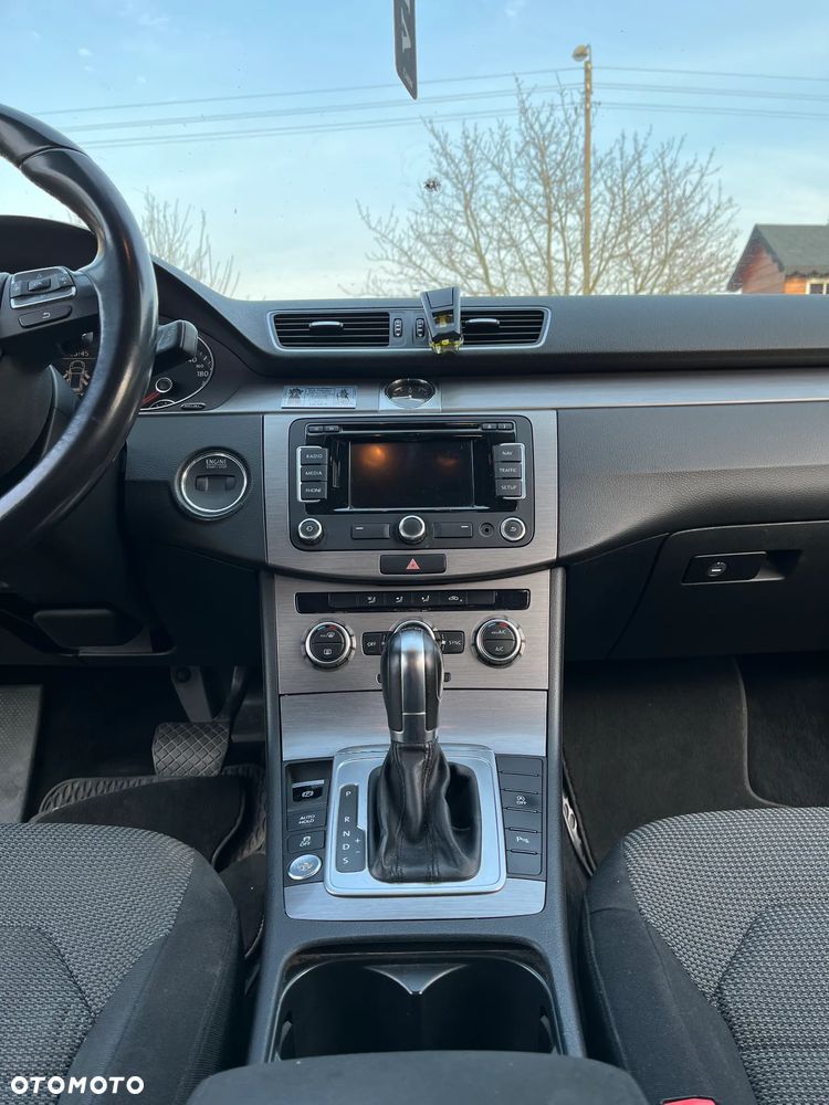 Volkswagen Passat 2.0 TDI Comfortline Optimum DSG - 13