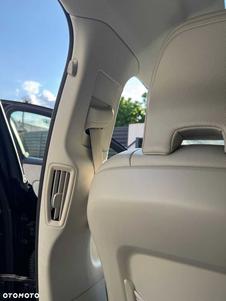 Volvo S60 T5 Momentum Pro - 31