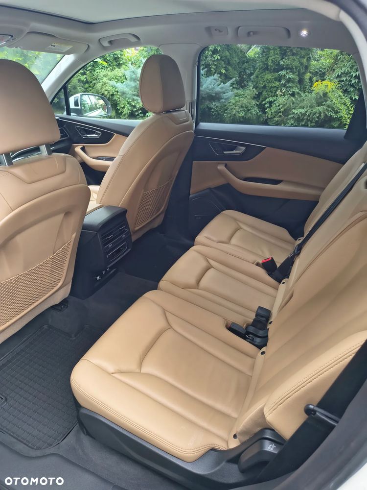 Audi Q7 3.0 TFSI Quattro Tiptr - 9