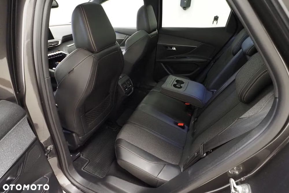 Peugeot 3008 BlueHDi 130 Stop & Start EAT8 Allure - 33