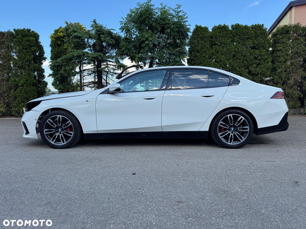 BMW Seria 5 520d xDrive mHEV M Sport - 28