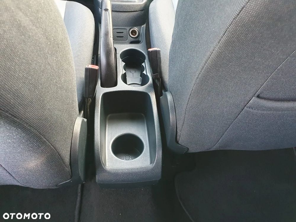 Ford Fiesta 1.25 Ambiente - 29