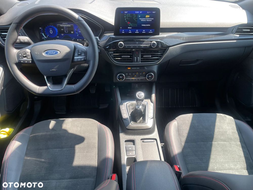 Ford Kuga 1.5 EcoBoost FWD ST-Line X - 11