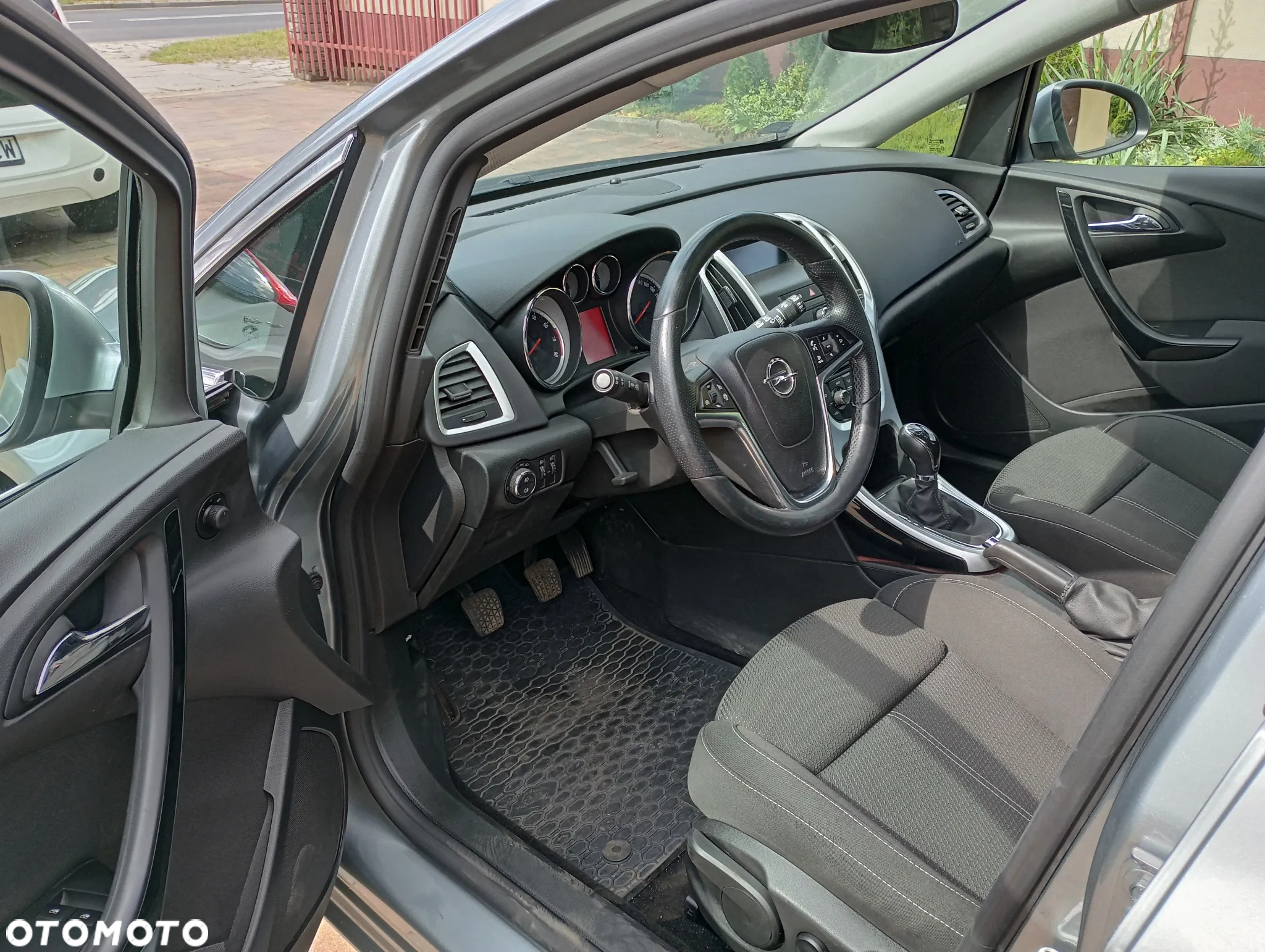Opel Astra - 11