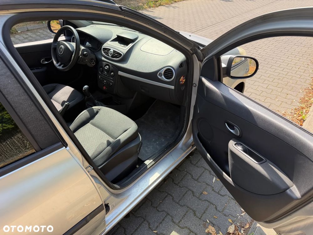 Renault Clio 1.2 16V All Inclusive - 5