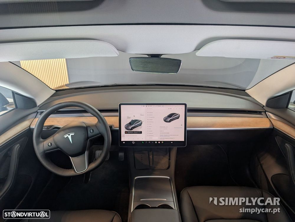 Tesla Model 3 - 10