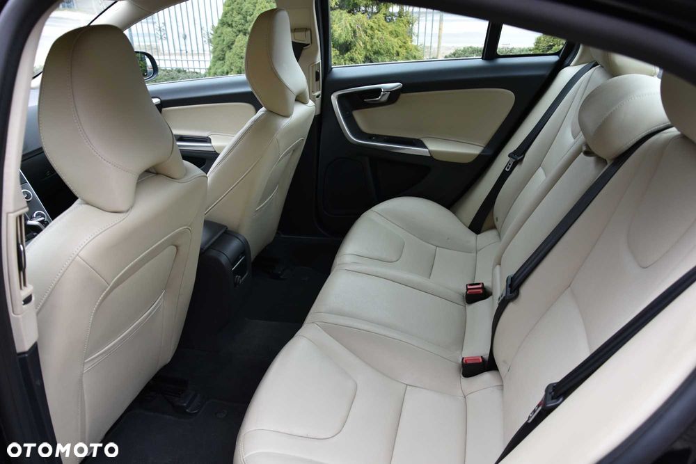 Volvo S60 - 4
